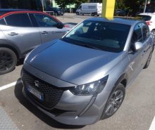 PEUGEOT Nuova e-208 Allure - Motore Elettrico 136cv (100kW)