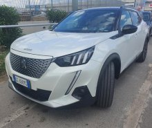 PEUGEOT e-2008 GT 100kW