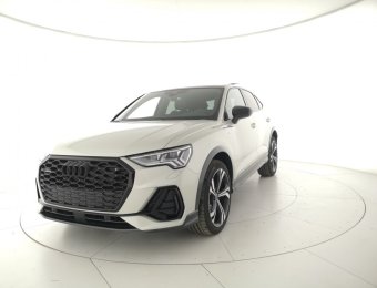 AUDI Q3 Sportback 35 2.0 tdi Identity Black quattro s-tronic