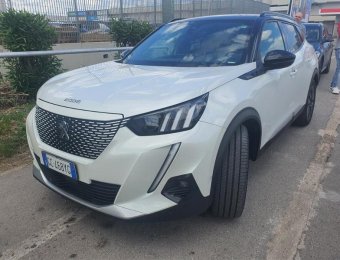 PEUGEOT e-2008 GT 100kW