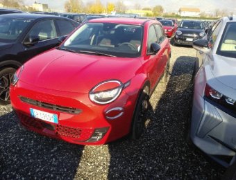 FIAT 600E - RED